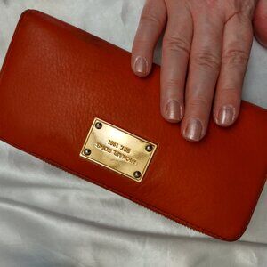 * Beautiful Tangerine Orange MICHAEL KORS LEATHER Wallet Clutch Large In Charge!